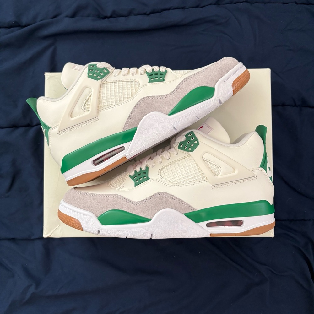 Air Jordan 4 SB “Pine Green”